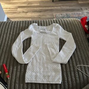 White Long Sleeve Textured Scoop Neck Tee - Brand Unspecified